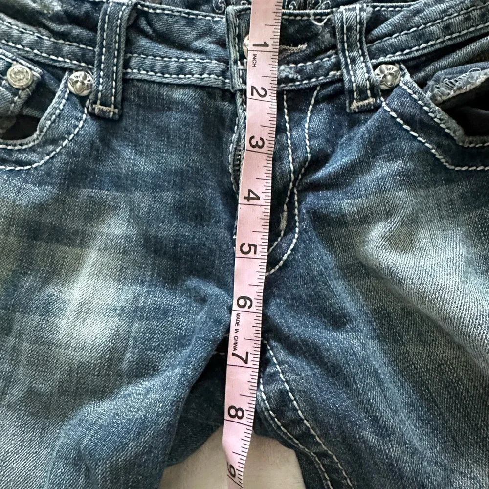 Women's vintage Y2K Miss Me Bootcut Jeans
Cute distressed sequin design - Picture 11 of 12